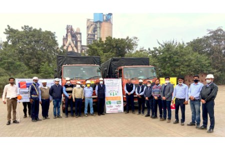 Udaipur Cement Works Limited initiates CNG-based green mobility for cement dispatch - Vimarsana News